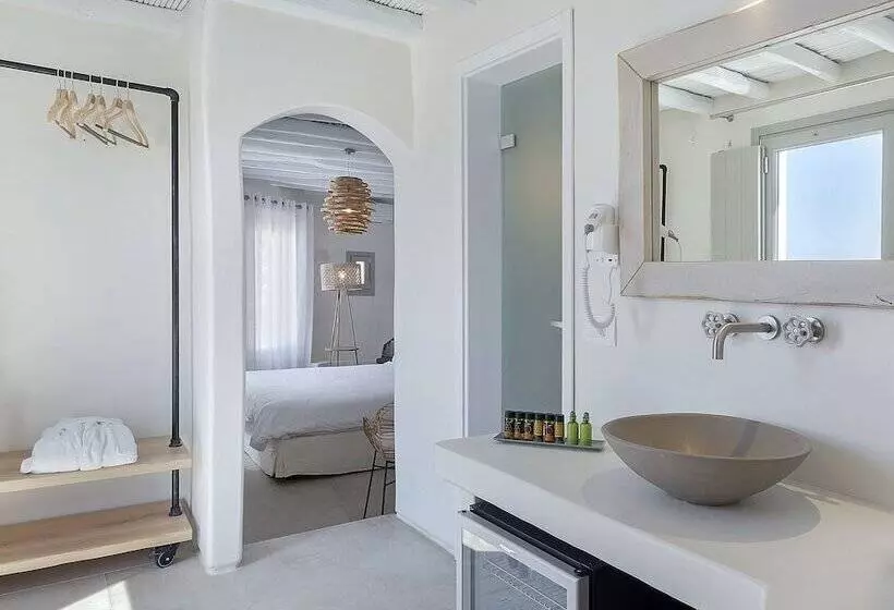 هتل Legacy Suites