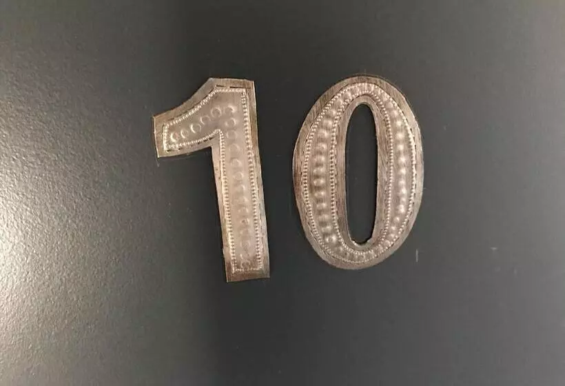 Logis Hotel Restaurant Le Relais D Aligre