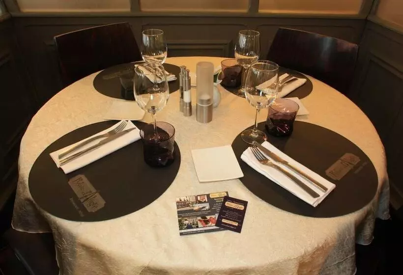 Logis Hotel Restaurant Le Relais D Aligre