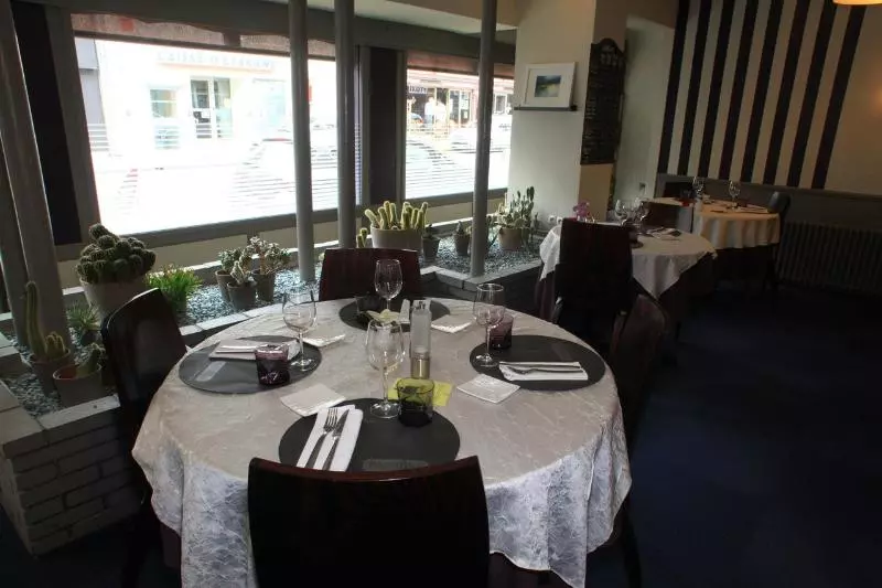 Logis Hotel Restaurant Le Relais D Aligre