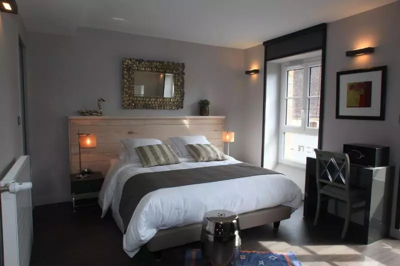 Logis Hotel Restaurant Le Relais D Aligre