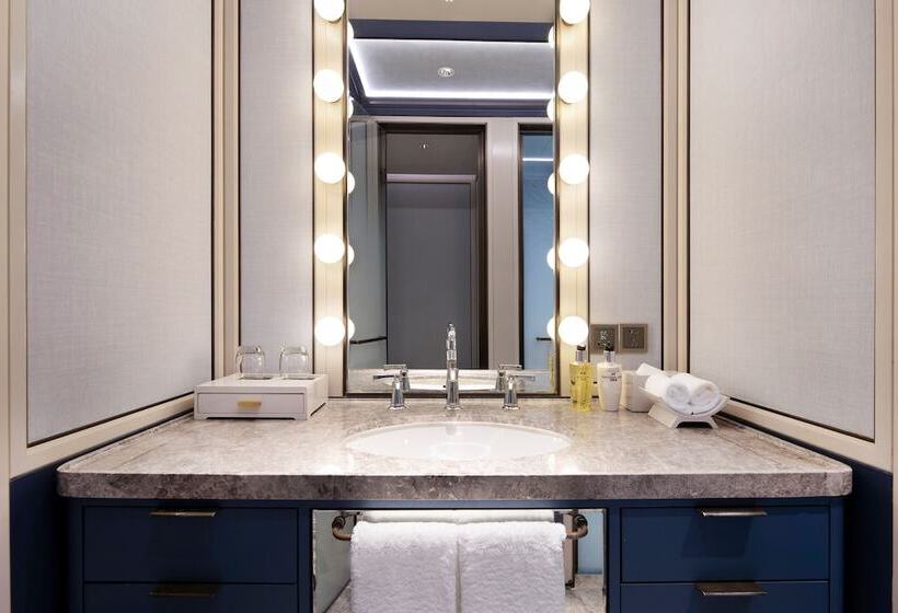 Отель Maxx By Steigenberger Guangzhou Zhujiang New Town Free Shuttle Bus To Canton Fair Complex During C