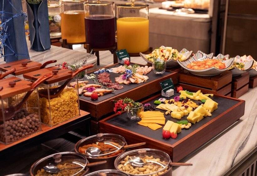 Отель Maxx By Steigenberger Guangzhou Zhujiang New Town Free Shuttle Bus To Canton Fair Complex During C