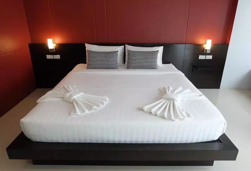 Hotelli Phuket Airport Place