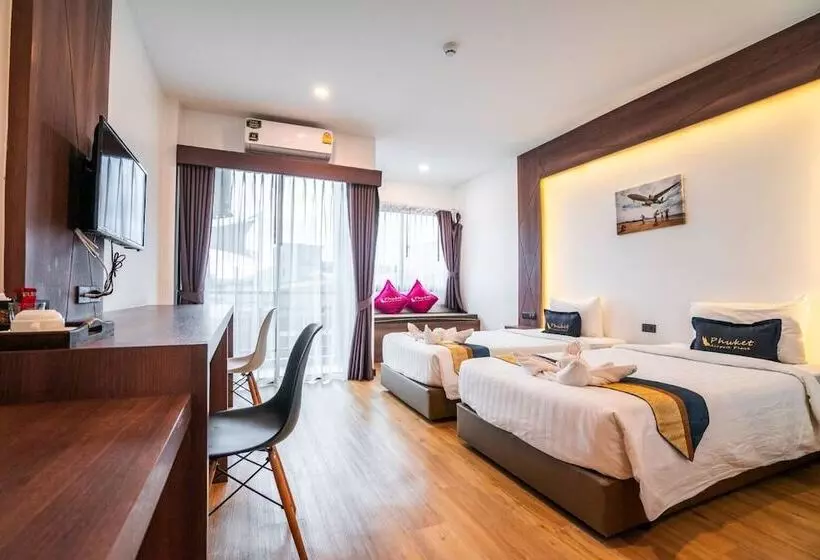 Hotelli Phuket Airport Place