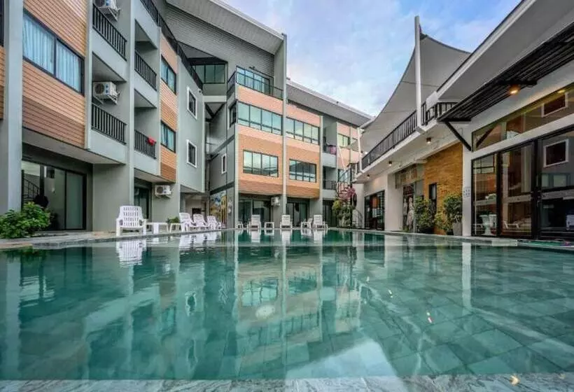 Hotelli Phuket Airport Place