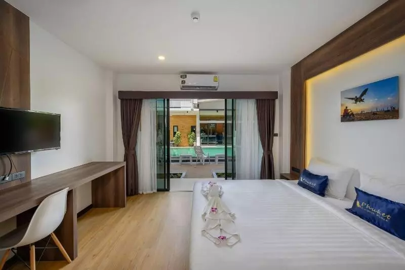 Hotelli Phuket Airport Place