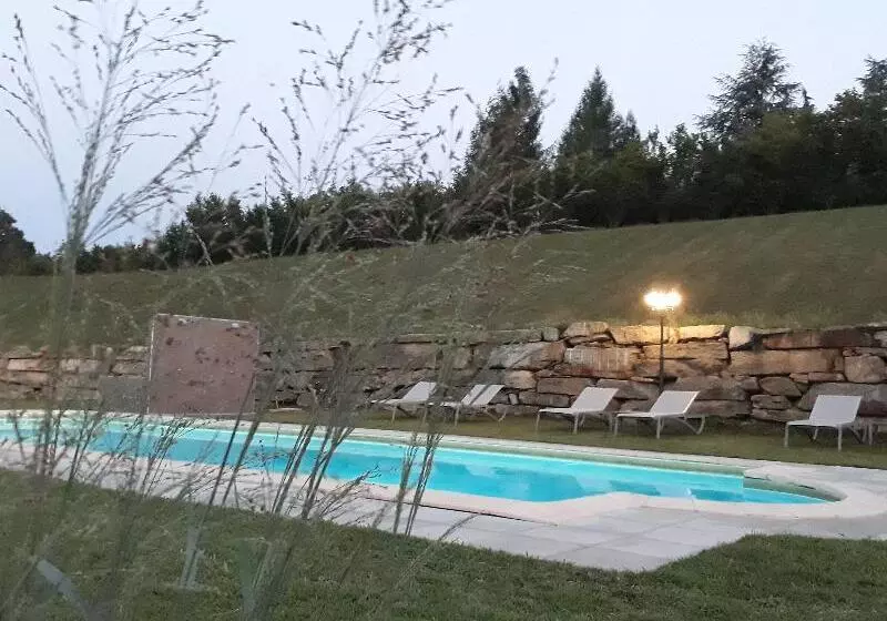 هتل Resort Limax Acis
