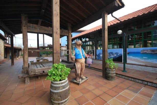 هتل Rural Posada Del Monasterio