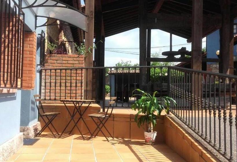 هتل Rural Posada Del Monasterio