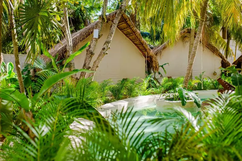 Hotelli Serena Tulum  Adults Only