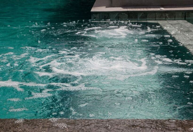 ホテル The Glory Gold