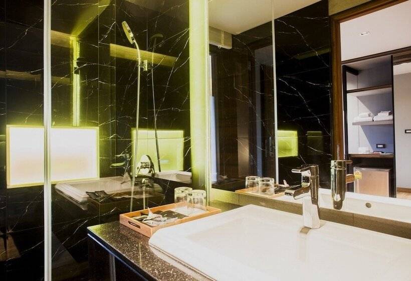 ホテル The Glory Gold