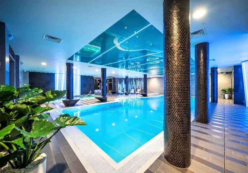 هتل Wellton Riverside Spa