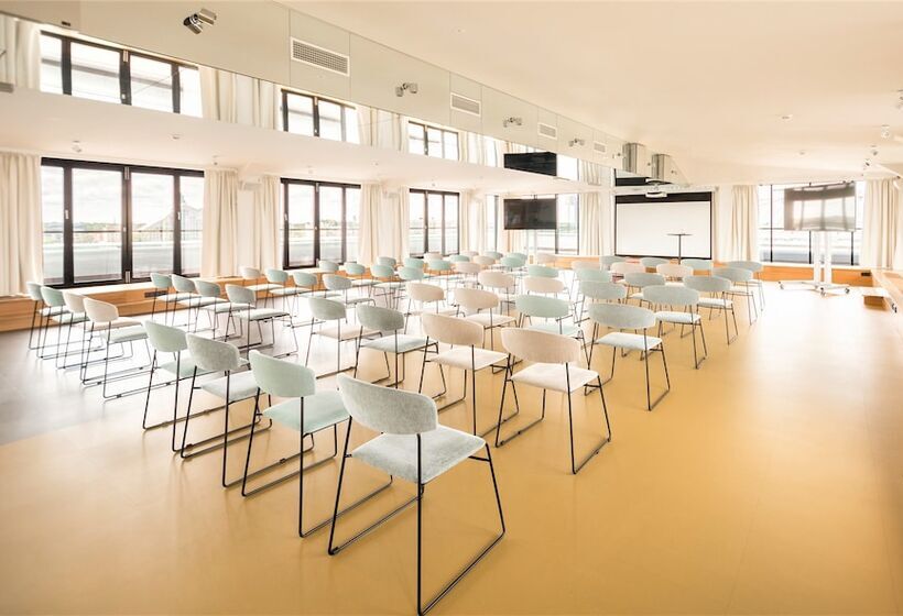 هتل Wellton Riverside Spa