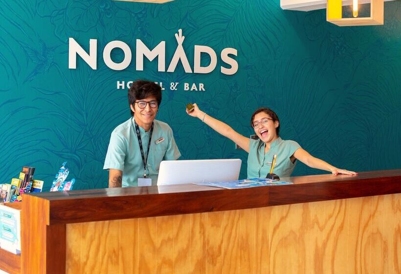 簡易ホテル Nomads Hotel & Rooftop Pool Cancun