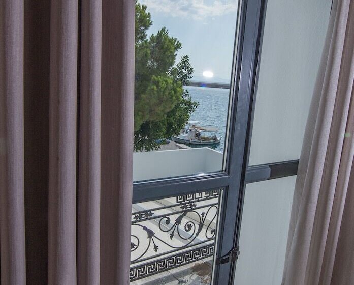 Panellinion Luxury Rooms