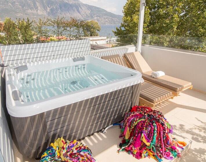 Panellinion Luxury Rooms