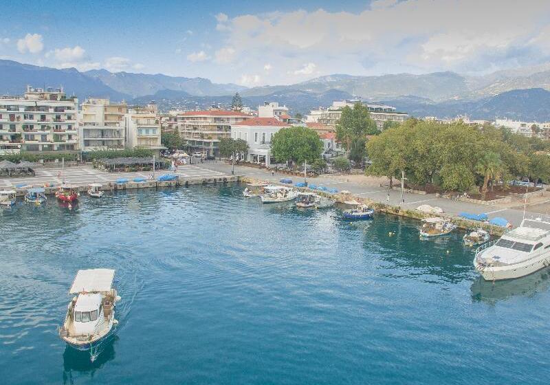 Panellinion Luxury Rooms