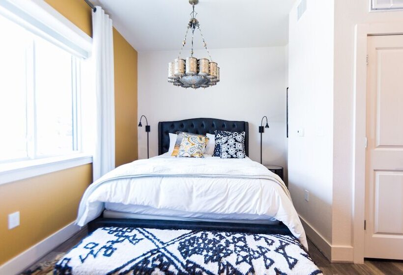 The Bishop Arts Hotel By Qresorts