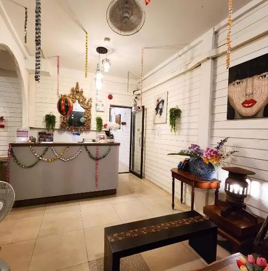 ユースホステル Back Home Backpackers