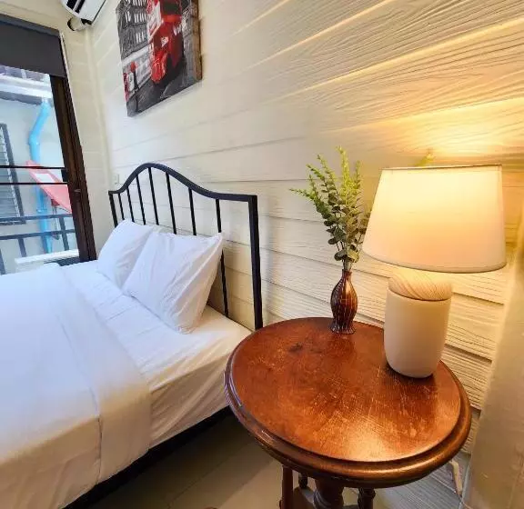 ユースホステル Back Home Backpackers