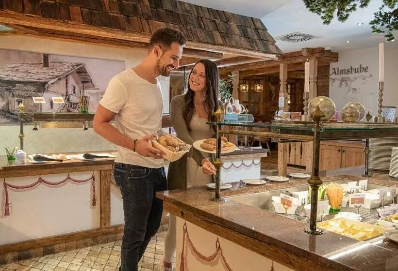 Hotelli Alpina Wellness & Spa Resort