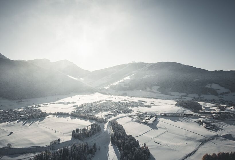 בית מלון כפרי Astor Apartments