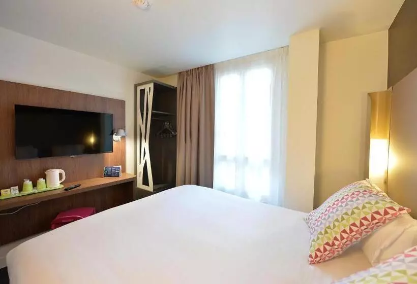 ホテル Campanile Paris  Clichy Centre