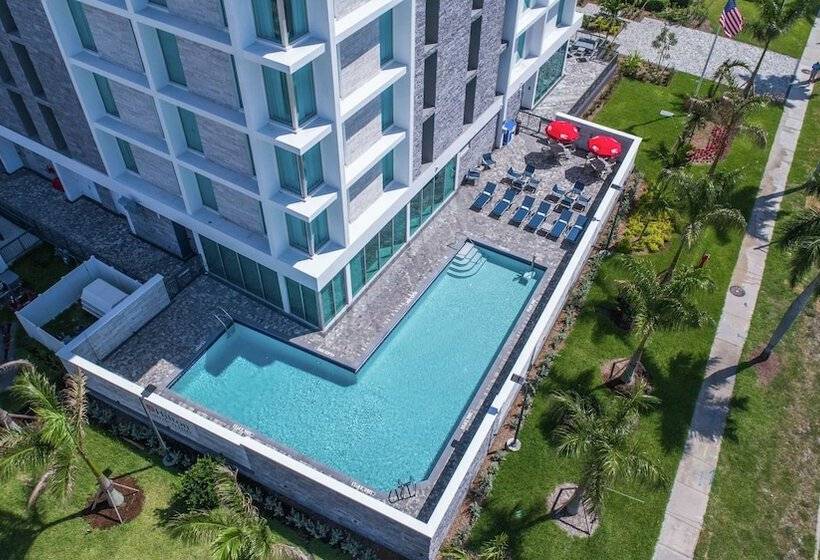 酒店 Hilton Garden Inn West Palm Beach I95 Outlets