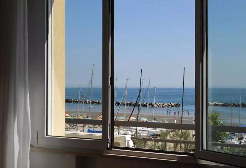 Hotelli Laguna Blu