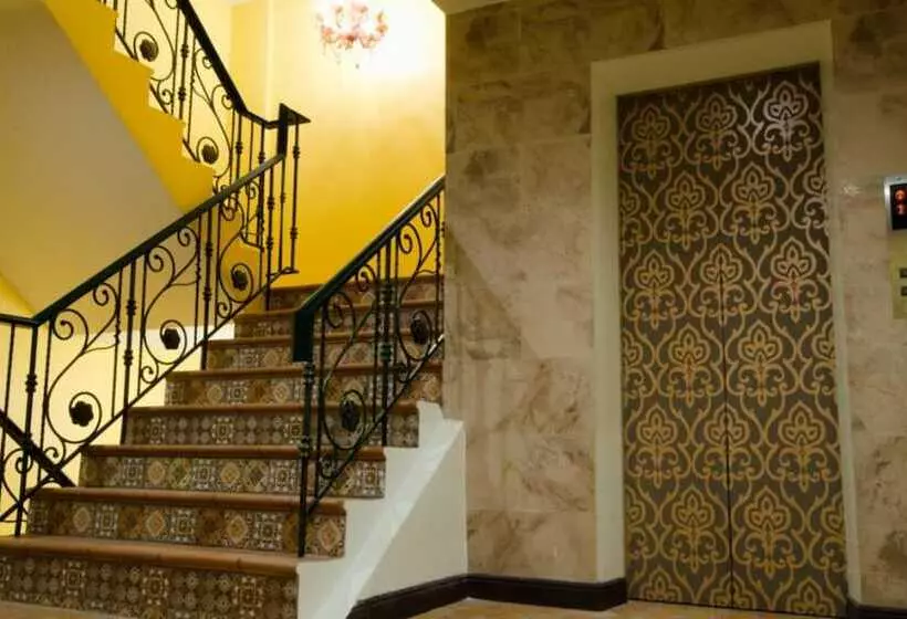 هتل Violet Tower At Khaosan Palace