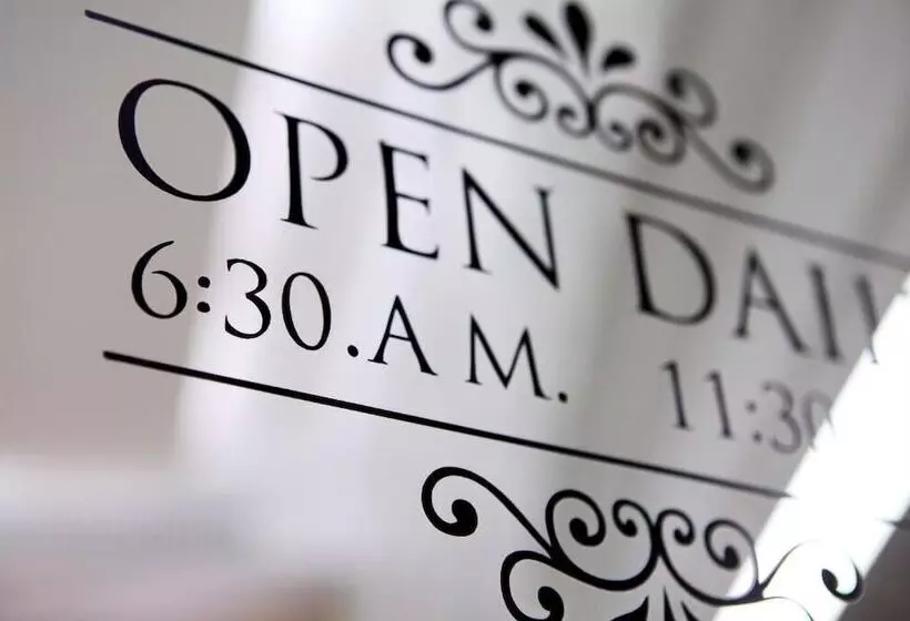 هتل Violet Tower At Khaosan Palace