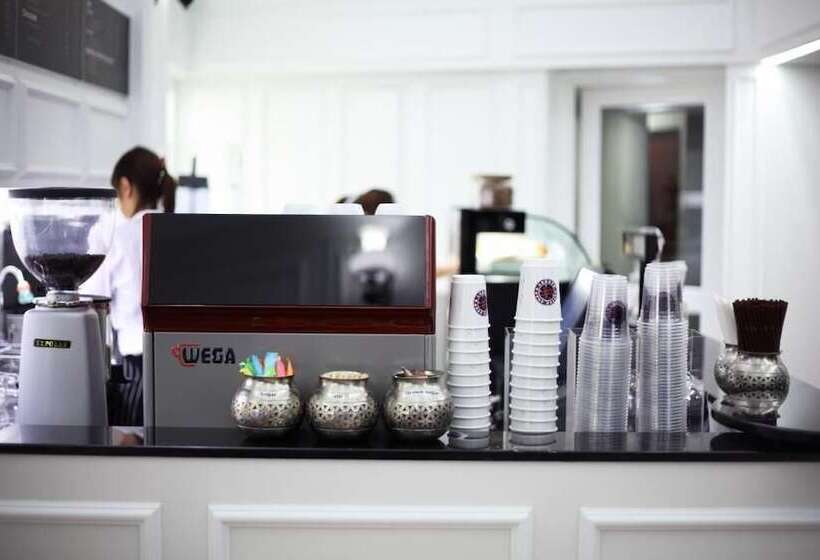 هتل Violet Tower At Khaosan Palace