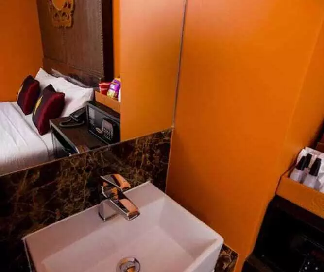 هتل Violet Tower At Khaosan Palace