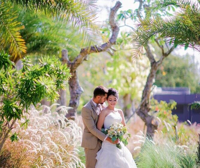 Курорт Cross Bali Breakers