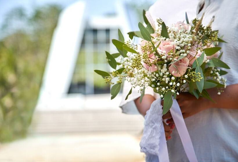 Курорт Cross Bali Breakers