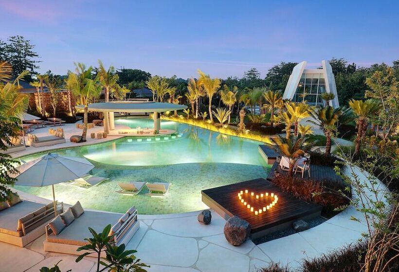 Курорт Cross Bali Breakers