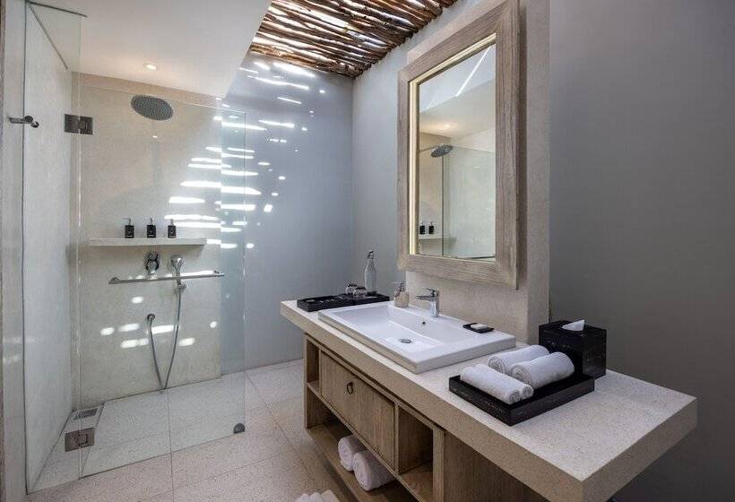 Курорт Cross Bali Breakers