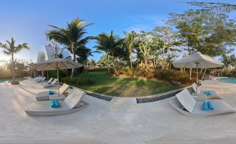 Resort Cross Bali Breakers