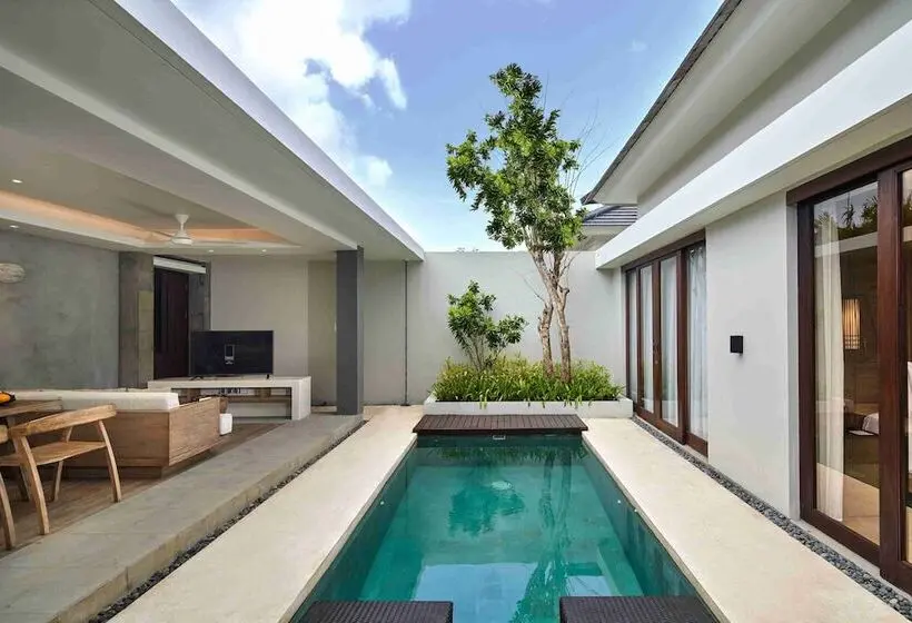 Resort Cross Bali Breakers