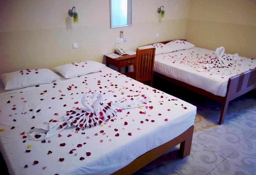 Dormitory @ Golden Crown Motel