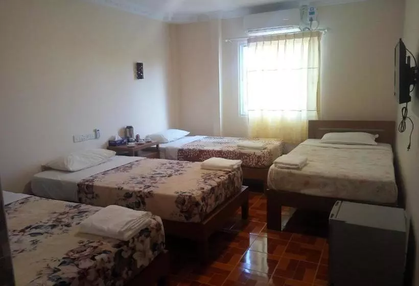 Dormitory @ Golden Crown Motel