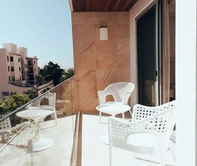 Antera Hotel & Residences