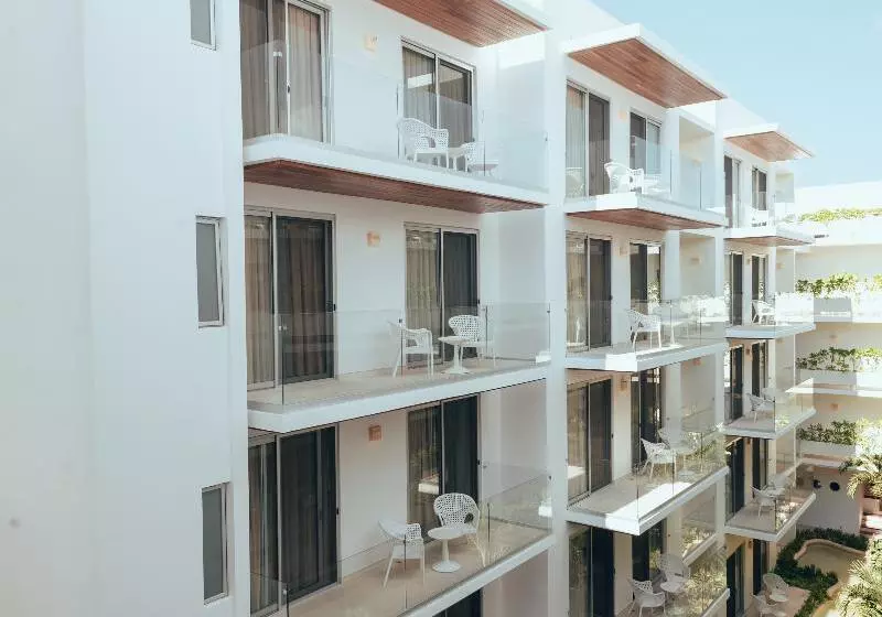 Antera Hotel & Residences