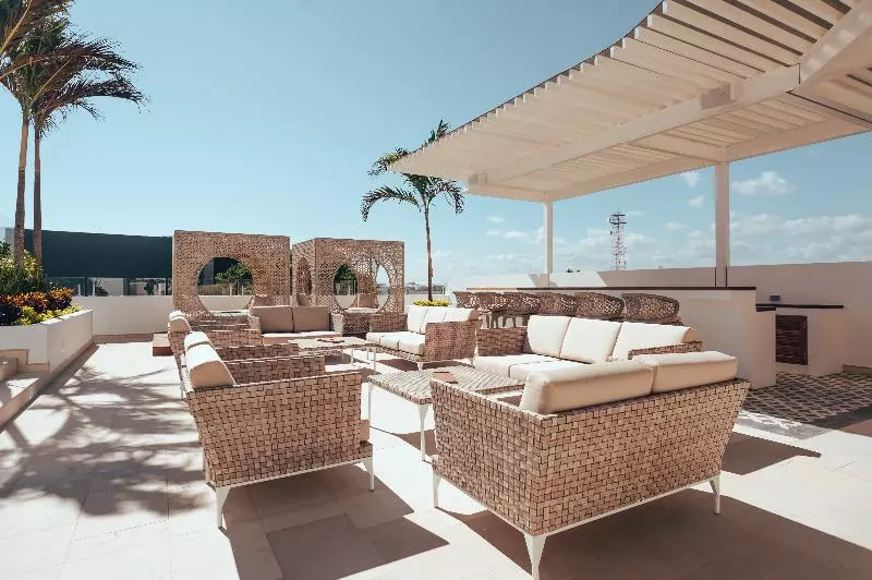 Antera Hotel & Residences