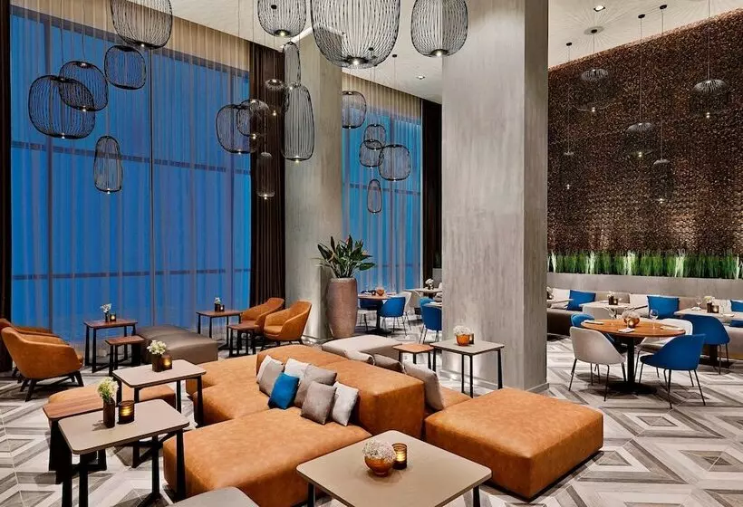 هتل Courtyard By Marriott Dubai, Al Barsha