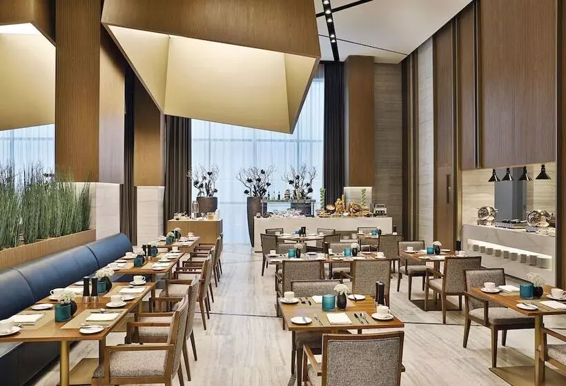 هتل Courtyard By Marriott Dubai, Al Barsha