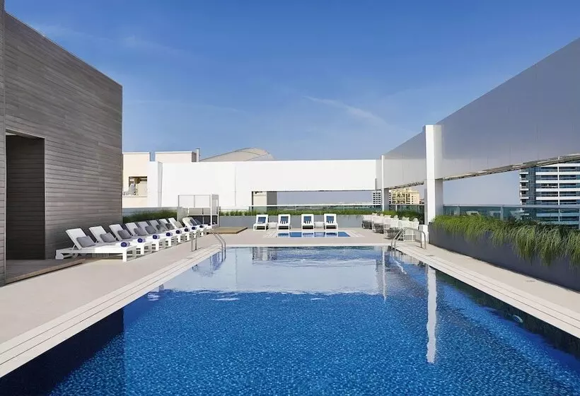 هتل Courtyard By Marriott Dubai, Al Barsha