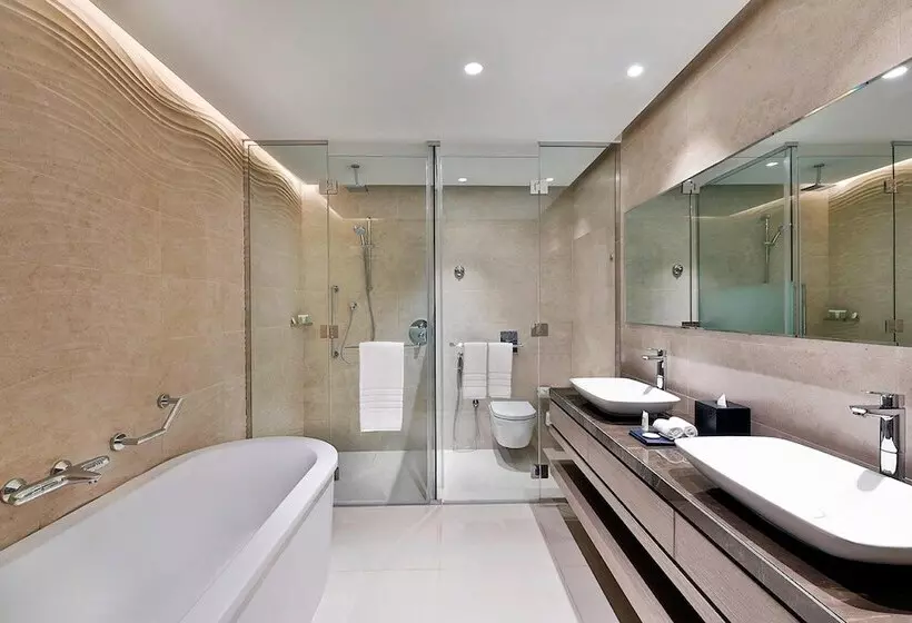 هتل Courtyard By Marriott Dubai, Al Barsha